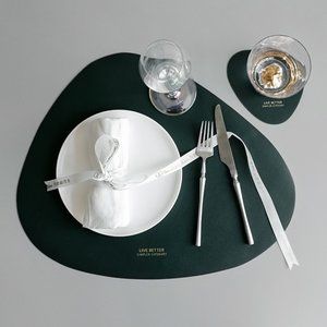 waterproof, oil-proof and heat-insulating placemat